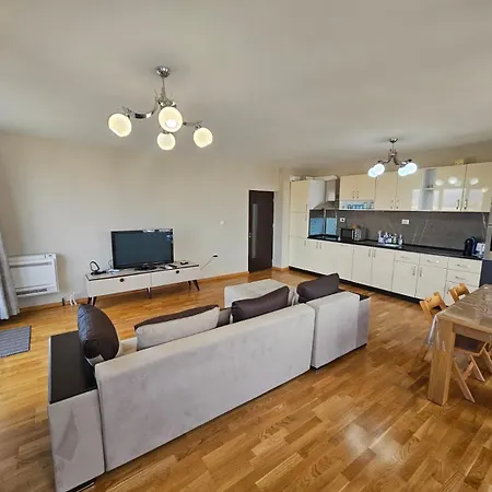 Two Bedroom 46- Trakia 54 а Apartment *